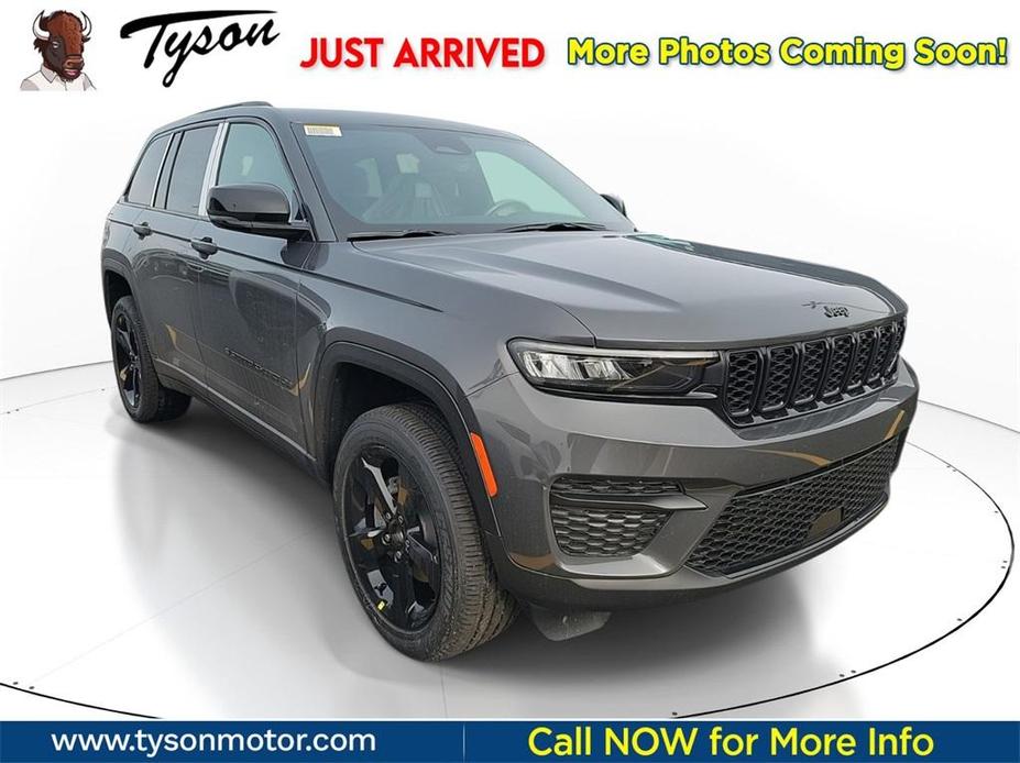 new 2025 Jeep Grand Cherokee car, priced at $43,670