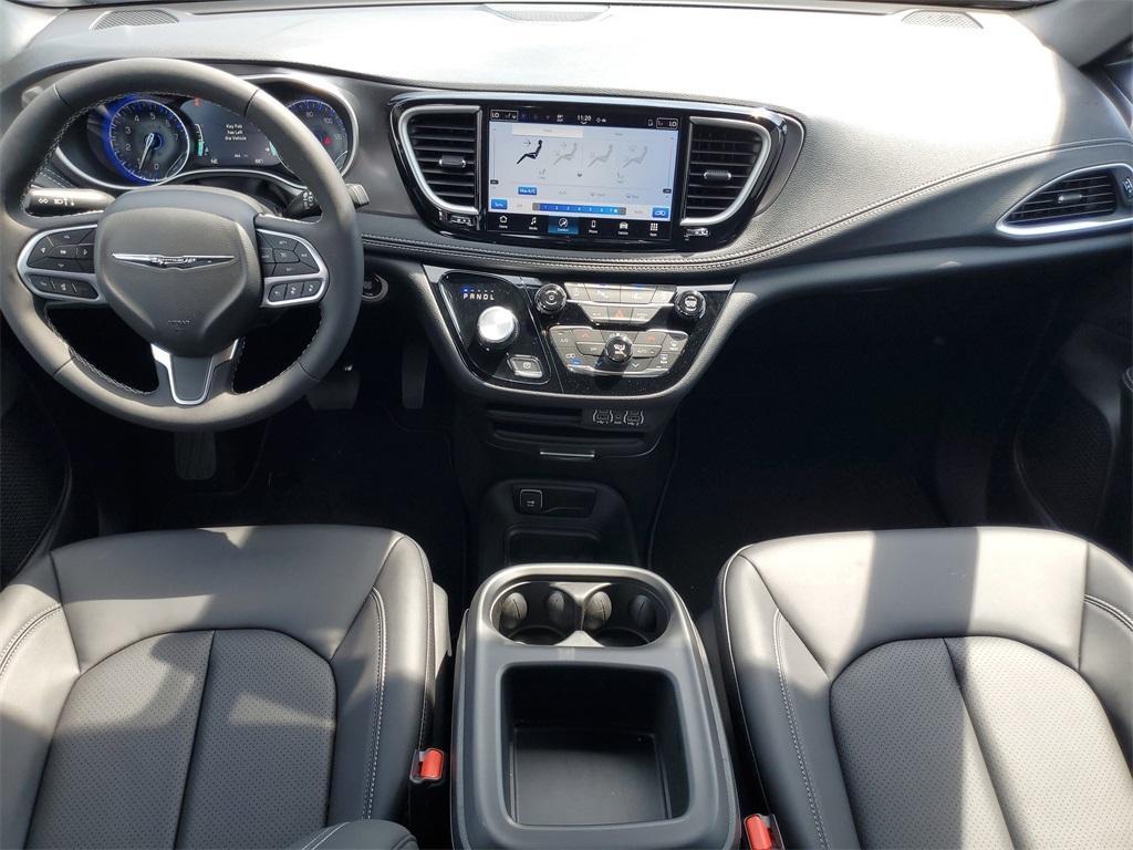 new 2025 Chrysler Pacifica car, priced at $40,122