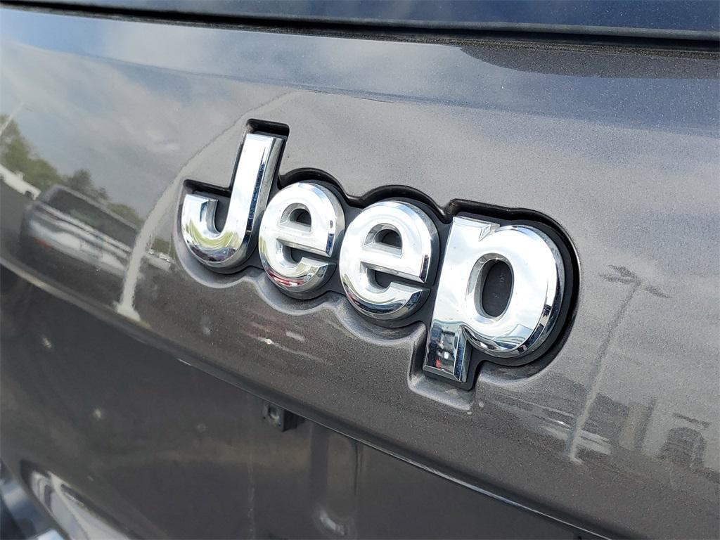 used 2020 Jeep Grand Cherokee car, priced at $22,877