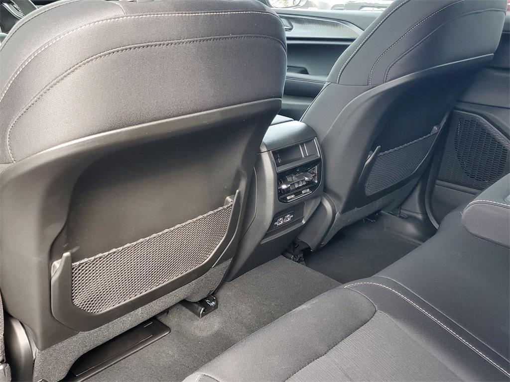 new 2025 Jeep Grand Cherokee car, priced at $39,625