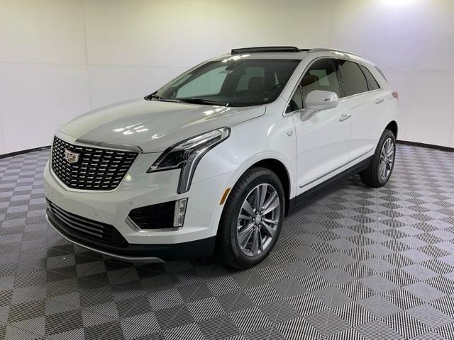 new 2025 Cadillac XT5 car, priced at $59,255