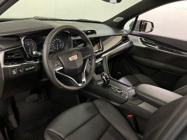 used 2025 Cadillac XT6 car, priced at $53,387