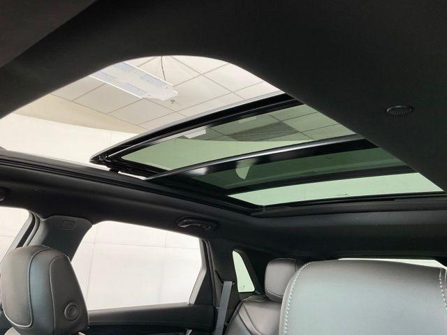 new 2025 Cadillac XT5 car, priced at $58,715