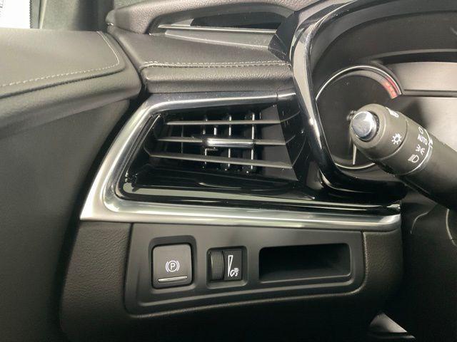 used 2023 Cadillac XT6 car, priced at $35,461