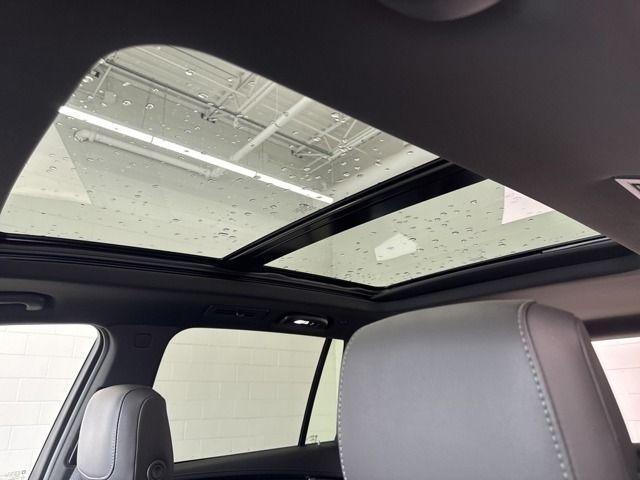 used 2025 Cadillac XT6 car, priced at $59,954