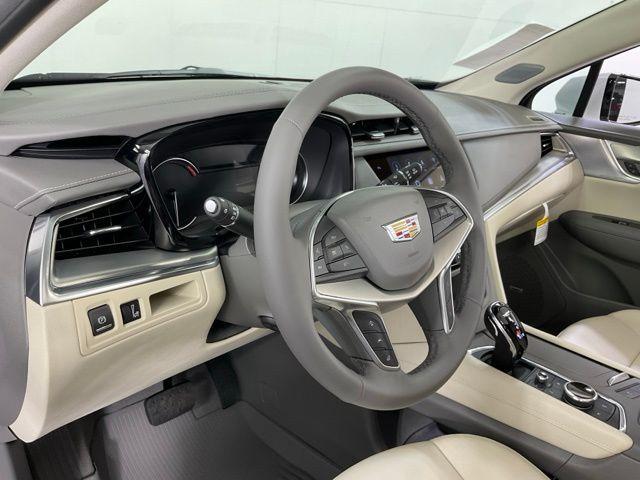 new 2025 Cadillac XT5 car, priced at $53,990