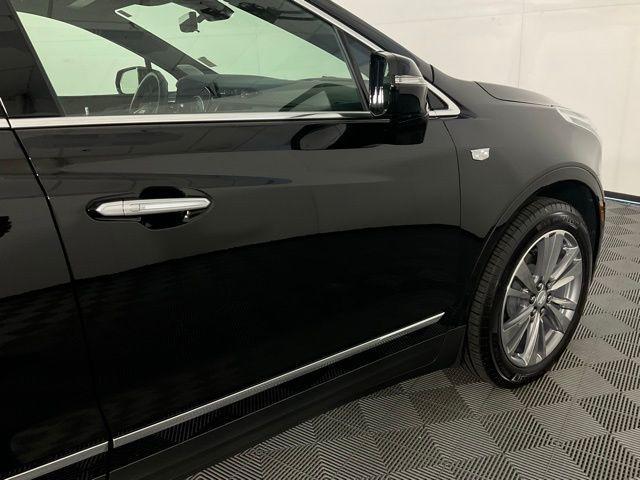 used 2025 Cadillac XT5 car, priced at $44,977