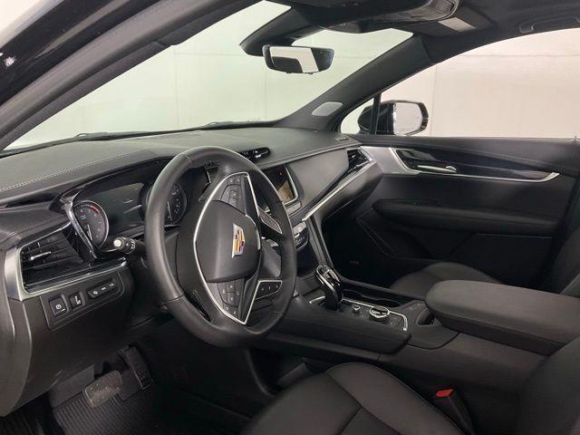 used 2025 Cadillac XT5 car, priced at $44,977