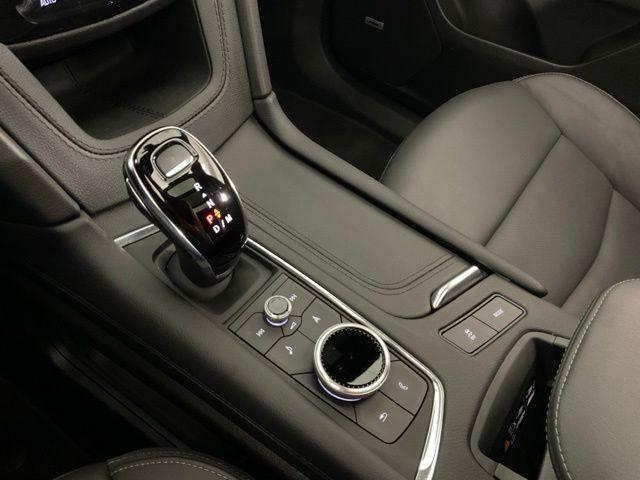 used 2025 Cadillac XT6 car, priced at $57,000