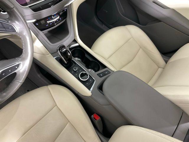 used 2022 Cadillac XT5 car, priced at $31,200