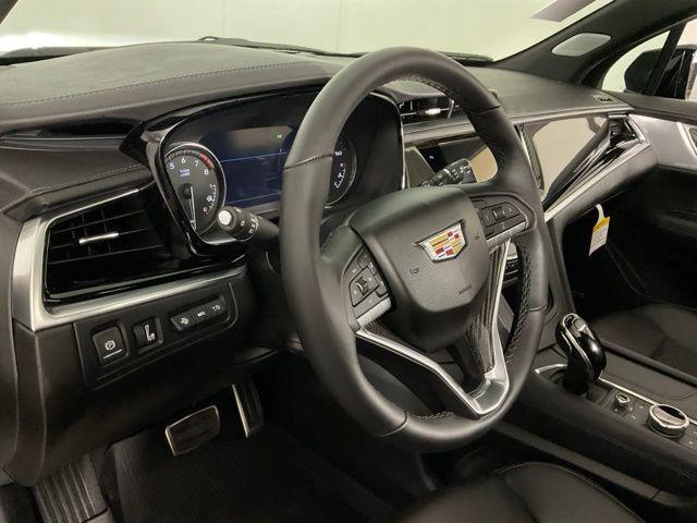 new 2025 Cadillac XT6 car, priced at $69,910
