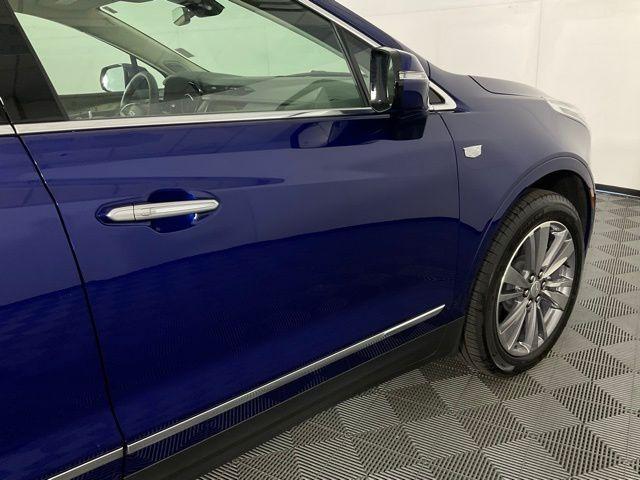 used 2025 Cadillac XT5 car, priced at $49,600
