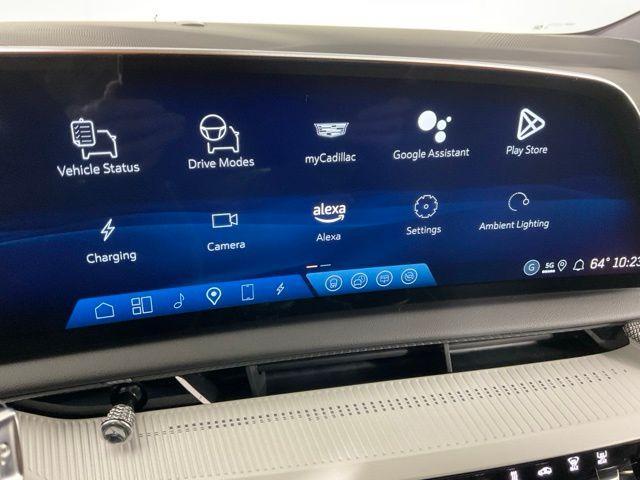 new 2025 Cadillac OPTIQ car, priced at $56,790