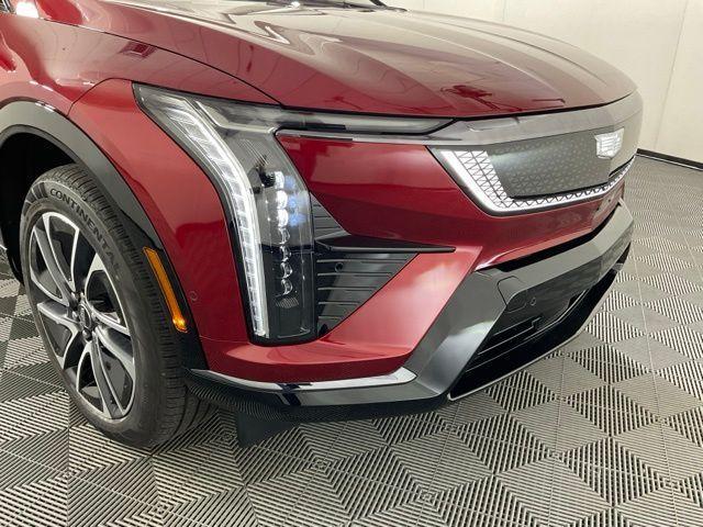 new 2025 Cadillac OPTIQ car, priced at $56,790