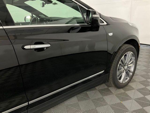 new 2025 Cadillac XT5 car, priced at $56,665