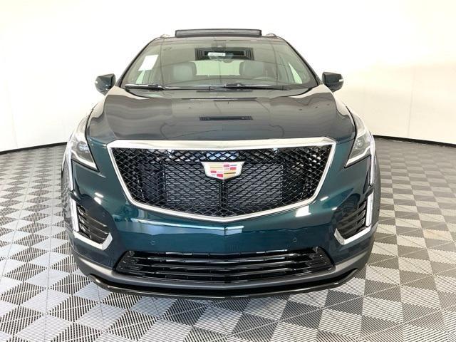 new 2025 Cadillac XT5 car, priced at $63,015