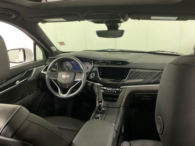 used 2024 Cadillac XT6 car, priced at $45,919