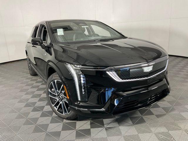 new 2025 Cadillac OPTIQ car, priced at $53,385