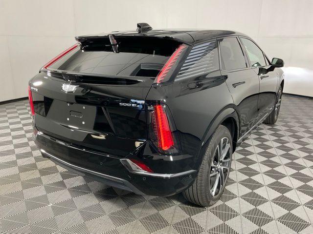 new 2025 Cadillac OPTIQ car, priced at $53,385