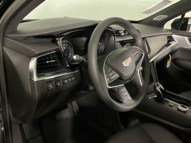 new 2025 Cadillac XT5 car, priced at $58,715