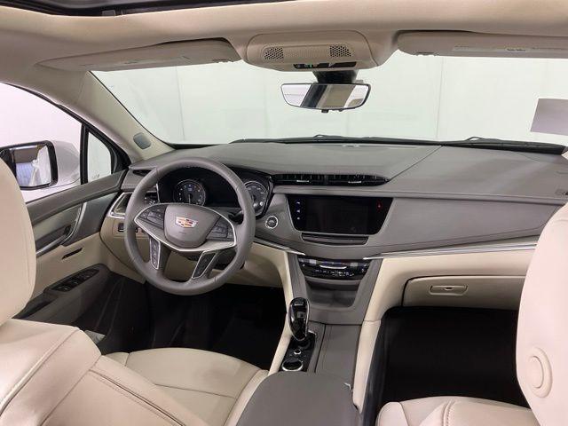 new 2026 Cadillac XT5 car, priced at $62,120