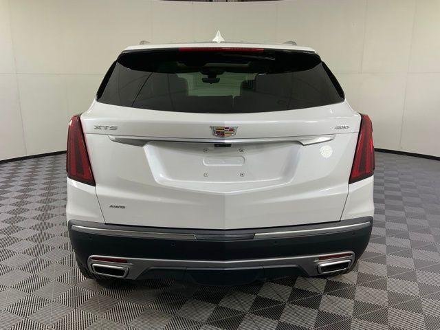 new 2026 Cadillac XT5 car, priced at $62,120
