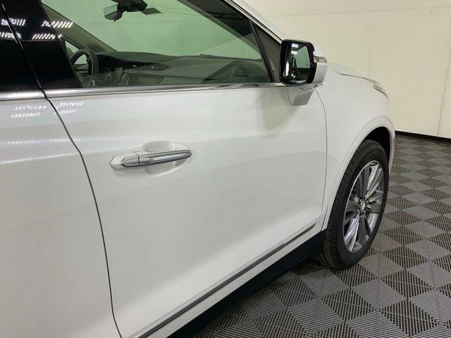 new 2026 Cadillac XT5 car, priced at $62,120