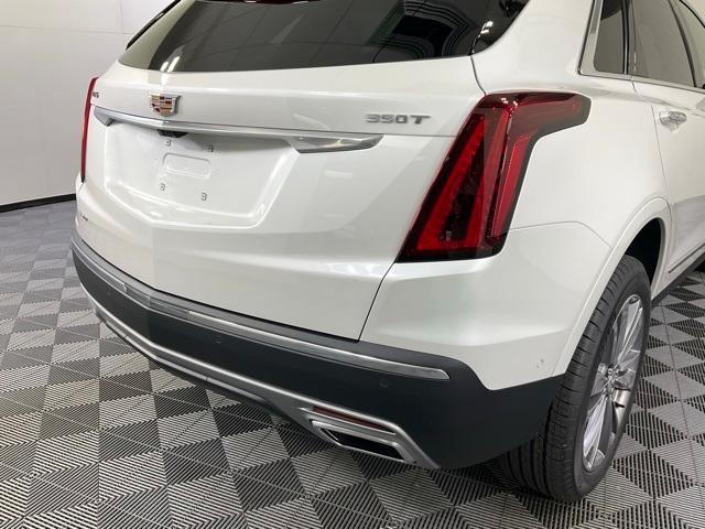 new 2025 Cadillac XT5 car, priced at $57,815