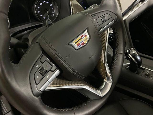used 2025 Cadillac XT6 car, priced at $51,800