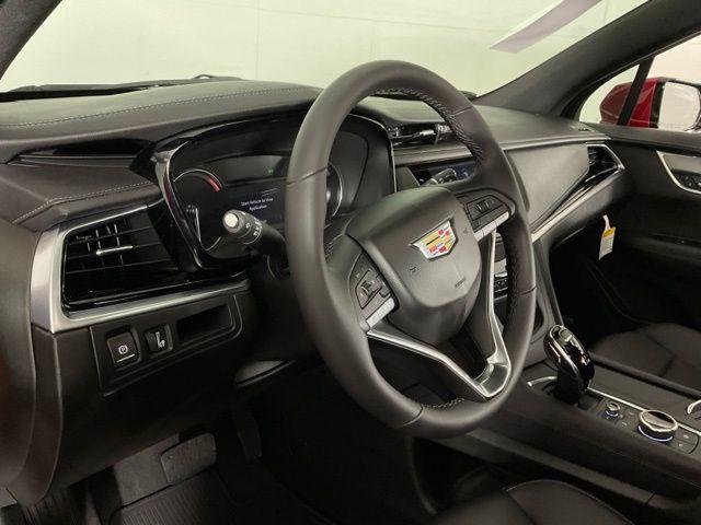 new 2025 Cadillac XT6 car, priced at $55,088