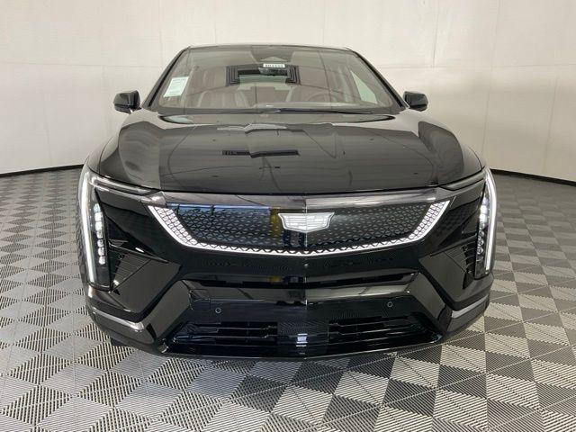 new 2025 Cadillac OPTIQ car, priced at $53,965