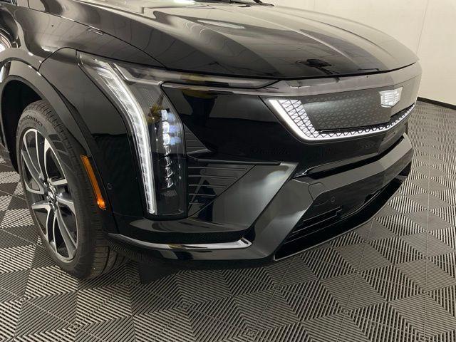 new 2025 Cadillac OPTIQ car, priced at $53,965