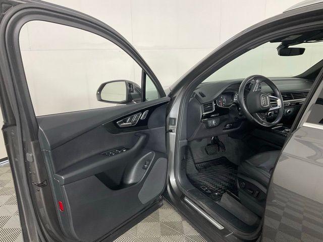 used 2019 Audi Q7 car, priced at $19,589