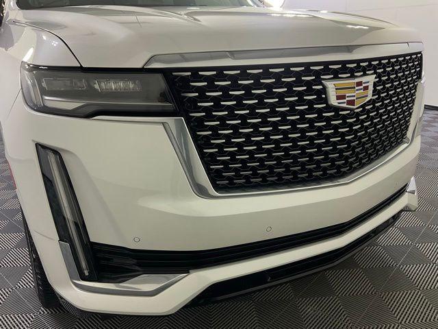 used 2022 Cadillac Escalade ESV car, priced at $63,947