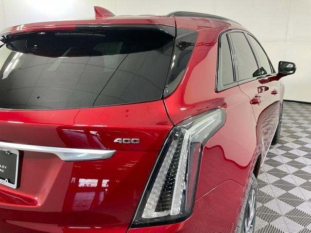 new 2025 Cadillac XT5 car, priced at $61,601