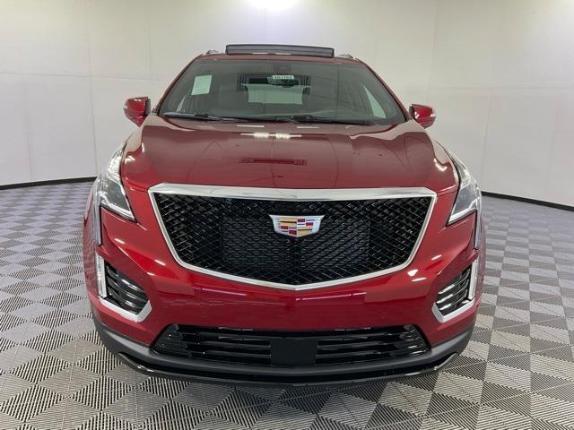 new 2025 Cadillac XT5 car, priced at $61,601