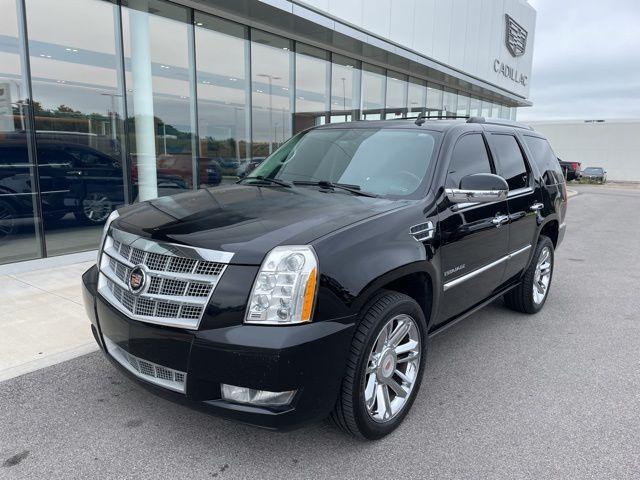 used 2014 Cadillac Escalade car, priced at $19,900