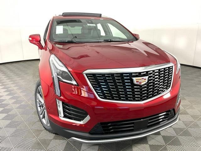 new 2025 Cadillac XT5 car, priced at $59,185