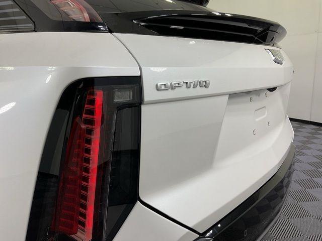 new 2025 Cadillac OPTIQ car, priced at $62,670