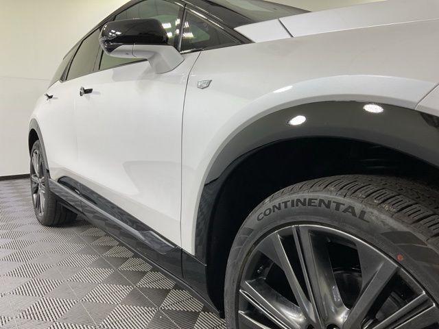new 2025 Cadillac OPTIQ car, priced at $62,670