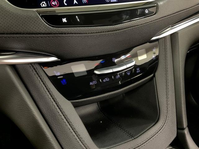 new 2025 Cadillac XT5 car, priced at $60,390