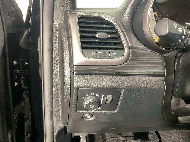 used 2020 Jeep Grand Cherokee car, priced at $21,564