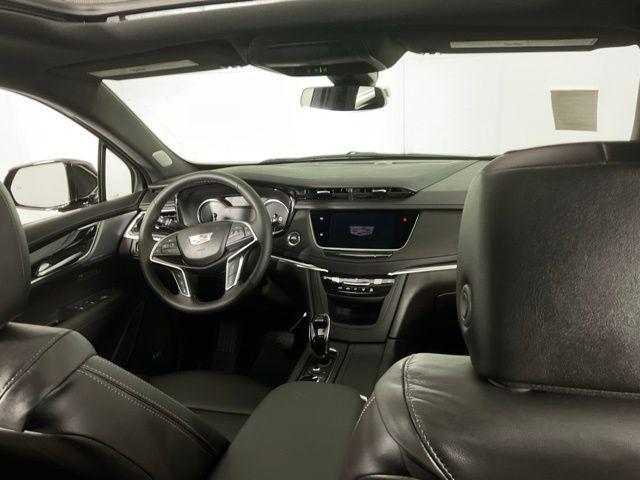 new 2025 Cadillac XT5 car, priced at $55,435