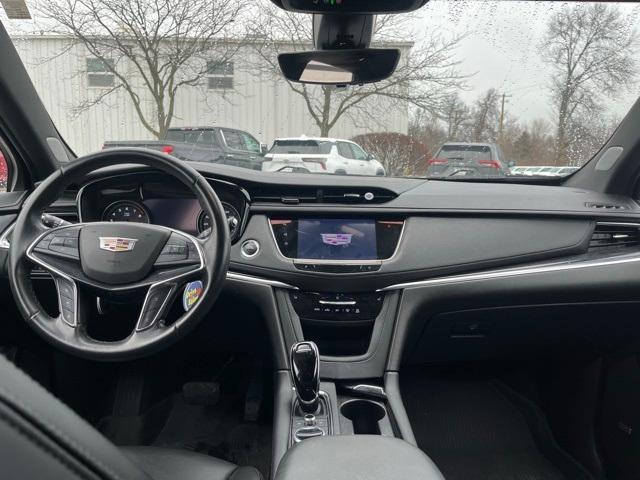 used 2022 Cadillac XT5 car, priced at $34,718