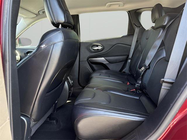 used 2019 Jeep Cherokee car