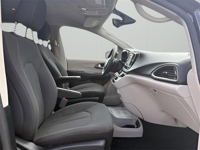 used 2017 Chrysler Pacifica car, priced at $12,600