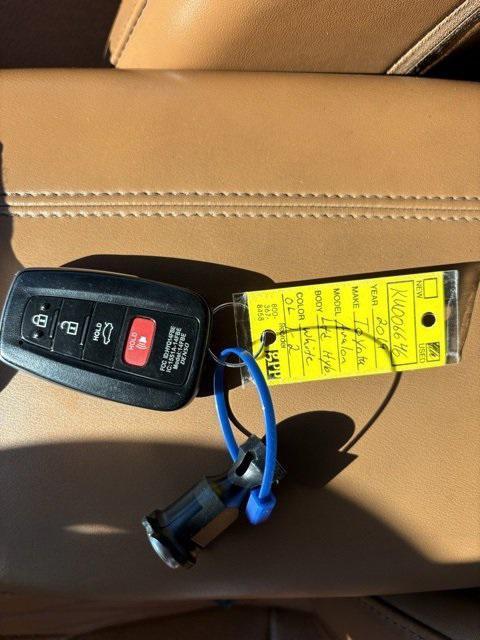 used 2019 Toyota Avalon Hybrid car, priced at $29,000