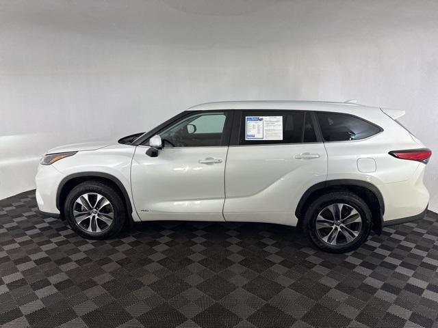 used 2023 Toyota Highlander Hybrid car, priced at $40,000