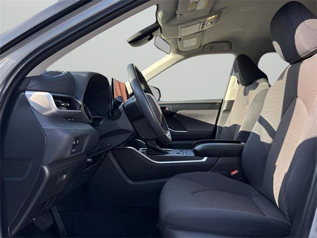 used 2023 Toyota Highlander car, priced at $35,000