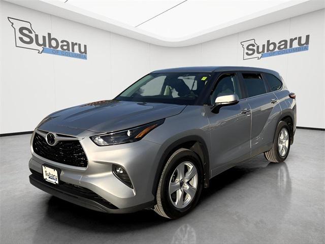 used 2023 Toyota Highlander car, priced at $35,000